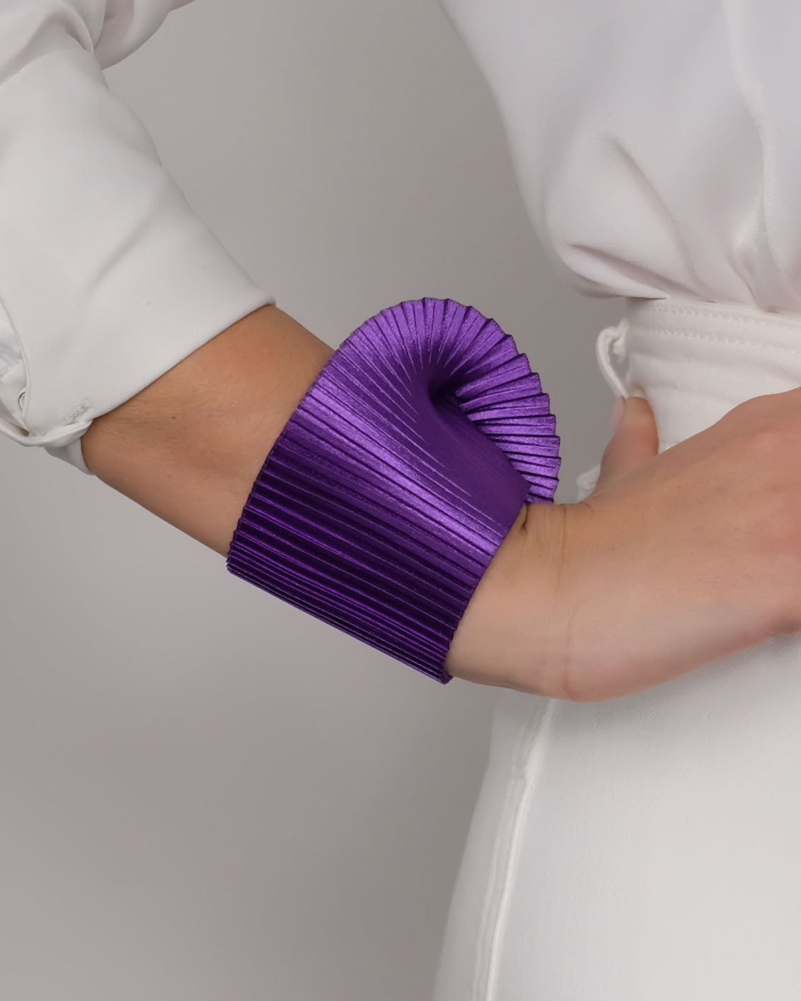 Purple pleated silk bracelet